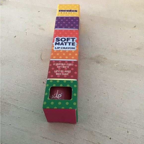 Rude Cosmetics Mentos LE set 8 products:eye and face brush sets, eyeshadow lips - Picture 13 of 14